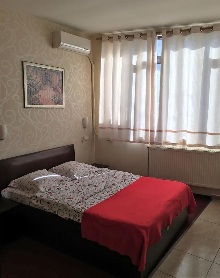Hotel Taco Бухарест Экстерьер фото