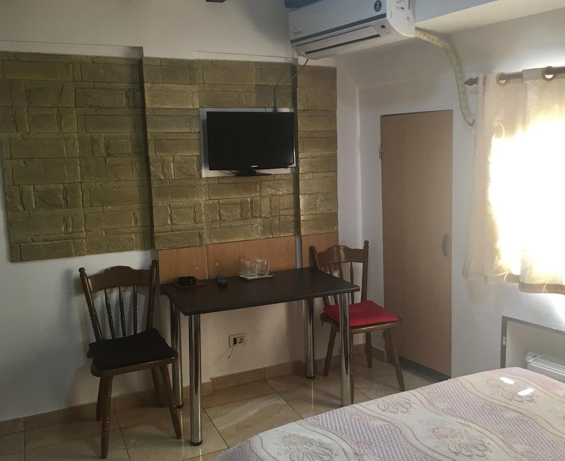 Hotel Taco Бухарест Экстерьер фото
