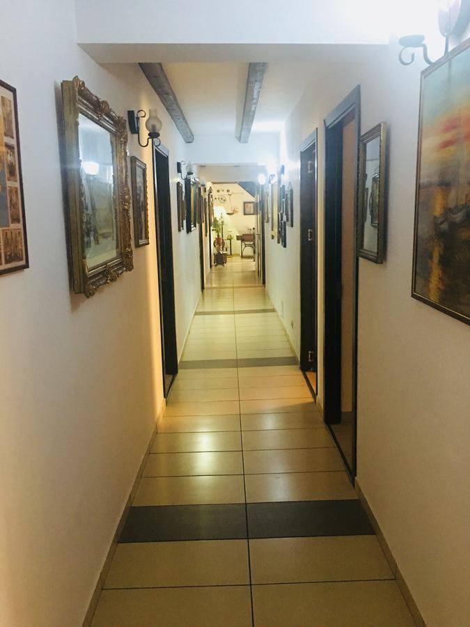 Hotel Taco Бухарест Экстерьер фото