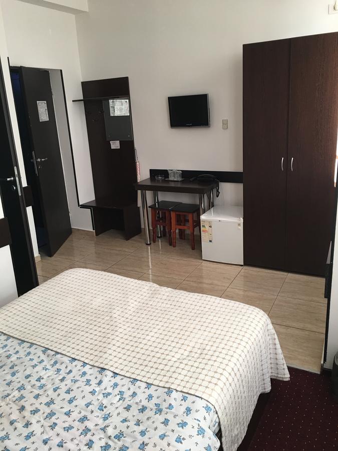 Hotel Taco Бухарест Экстерьер фото