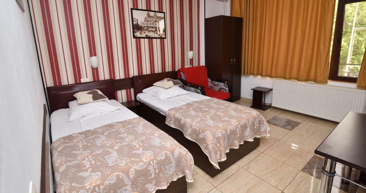 Hotel Taco Бухарест Экстерьер фото
