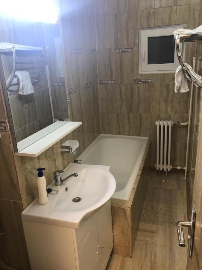 Hotel Taco Бухарест Экстерьер фото
